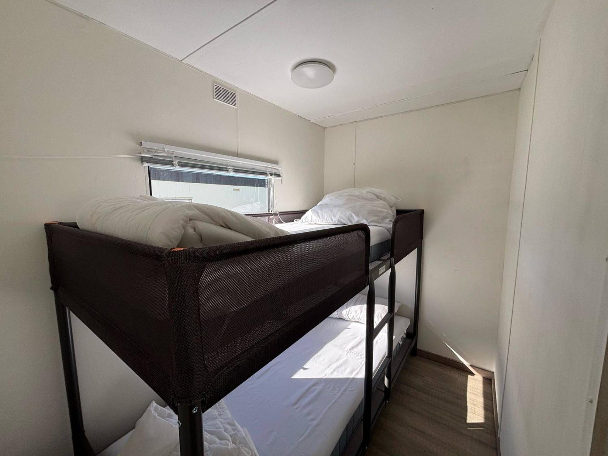 Mobile Home Au Camping New Vennepark Harendijk Экстерьер фото